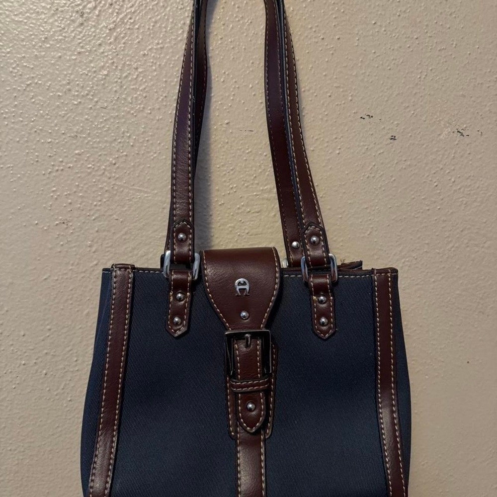 Etienne Aigner Preppy Navy blue leather tote with brown leather trim